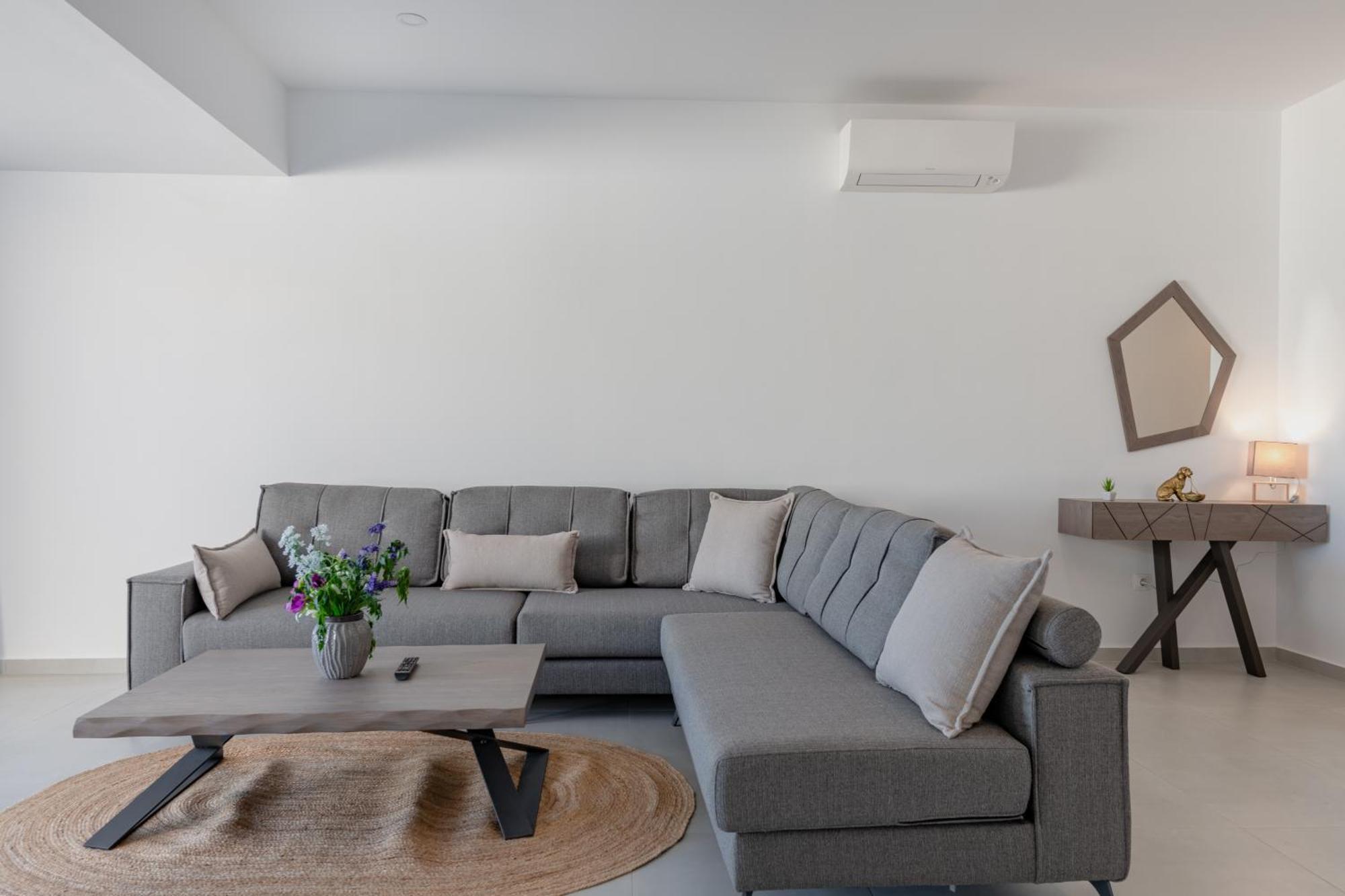 Swans Luxury Homes Kommeno  Bilik gambar